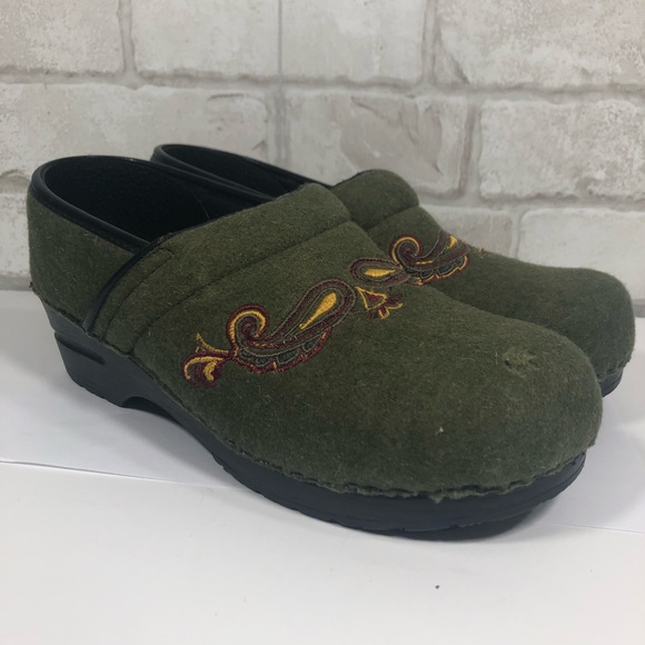 sanita vegan clogs